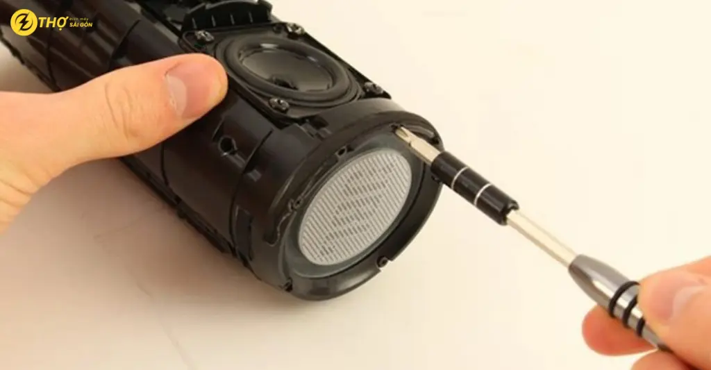 Tại sao cần tháo loa bluetooth