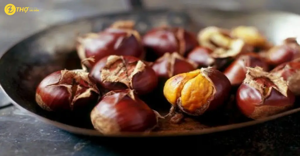 Cách luộc hạt dẻ bằng lò vi sóng có gì khác so với luộc truyền thống