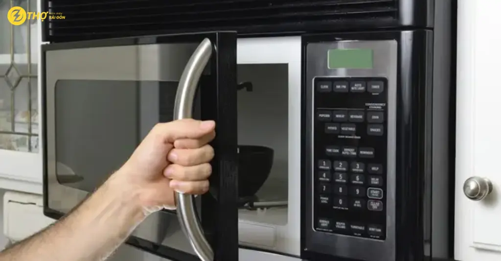 Lưu ý quan trọng khi vận hành lò vi sóng tại nhà