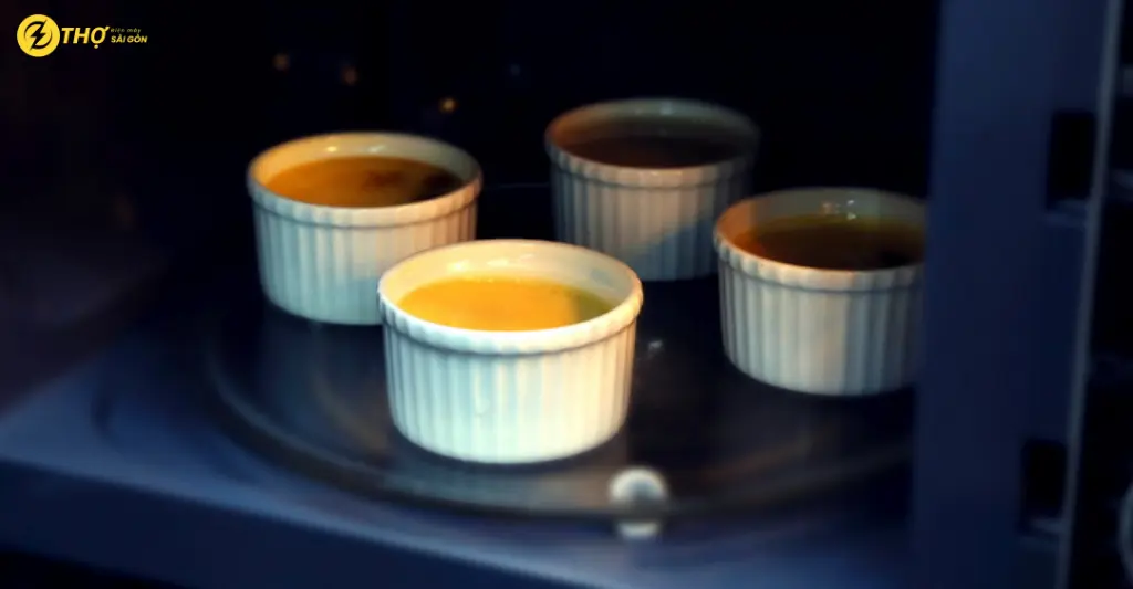 Tại sao bạn nên thử cách làm bánh flan bằng lò vi sóng